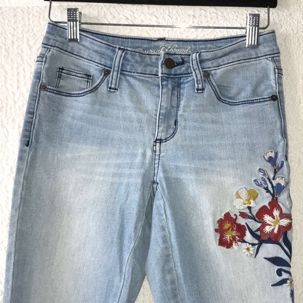 Universal Thread Embroidered Raw Hem Mid Rise Ski… - image 4